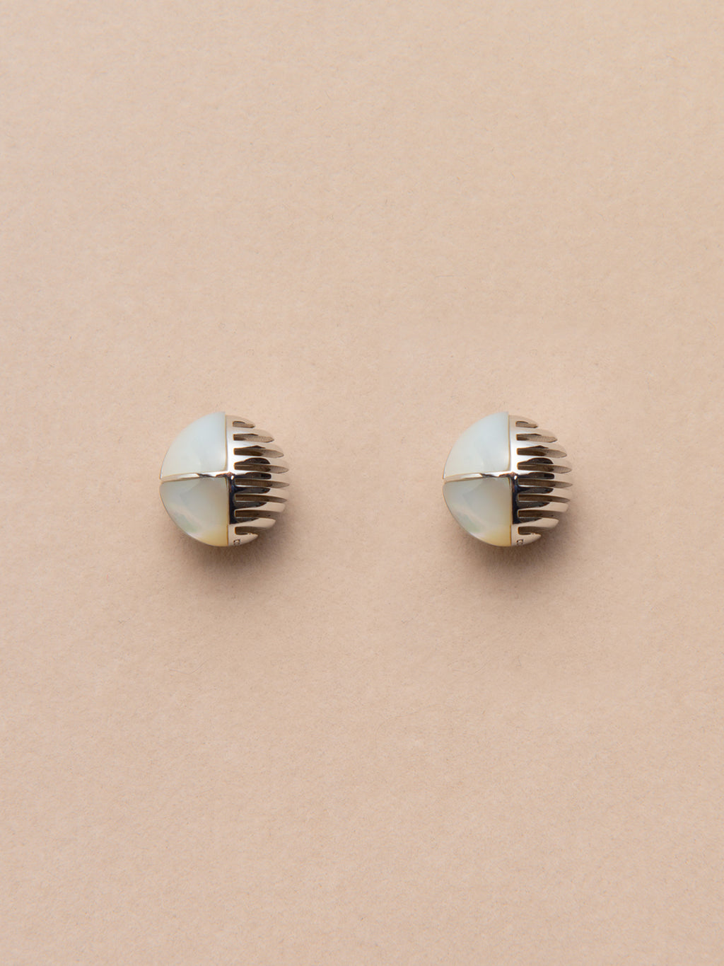 MICROPHONE PEARL EARRINGS