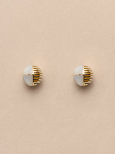 MICROPHONE PEARL EARRINGS