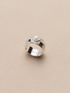 CHECKERBOARD PEARL RING