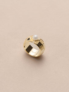 CHECKERBOARD PEARL RING