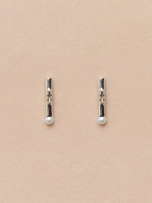 MOTOR PEARL EARRINGS