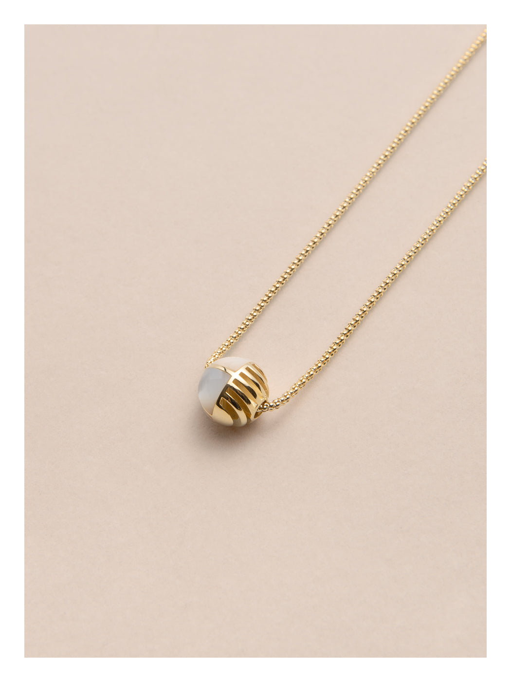 MICROPHONE PEARL PENDENT