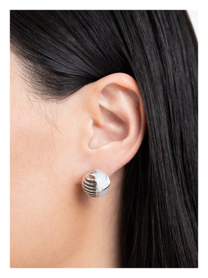 MICROPHONE PEARL EARRINGS
