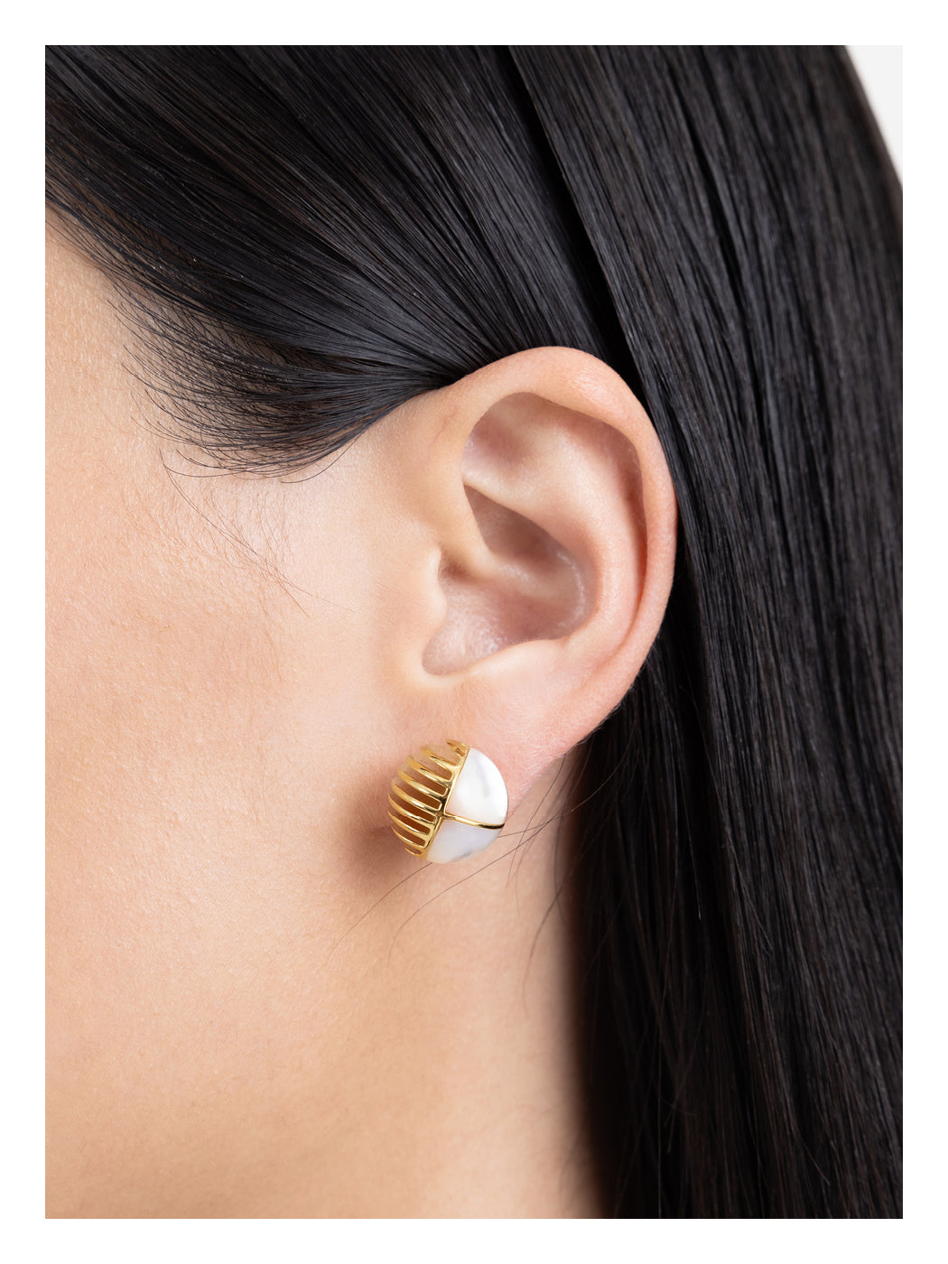 MICROPHONE PEARL EARRINGS