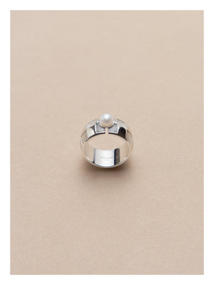 CHECKERBOARD PEARL RING