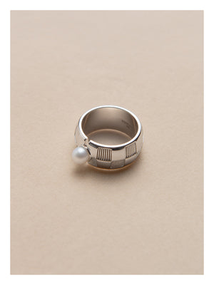 CHECKERBOARD PEARL RING