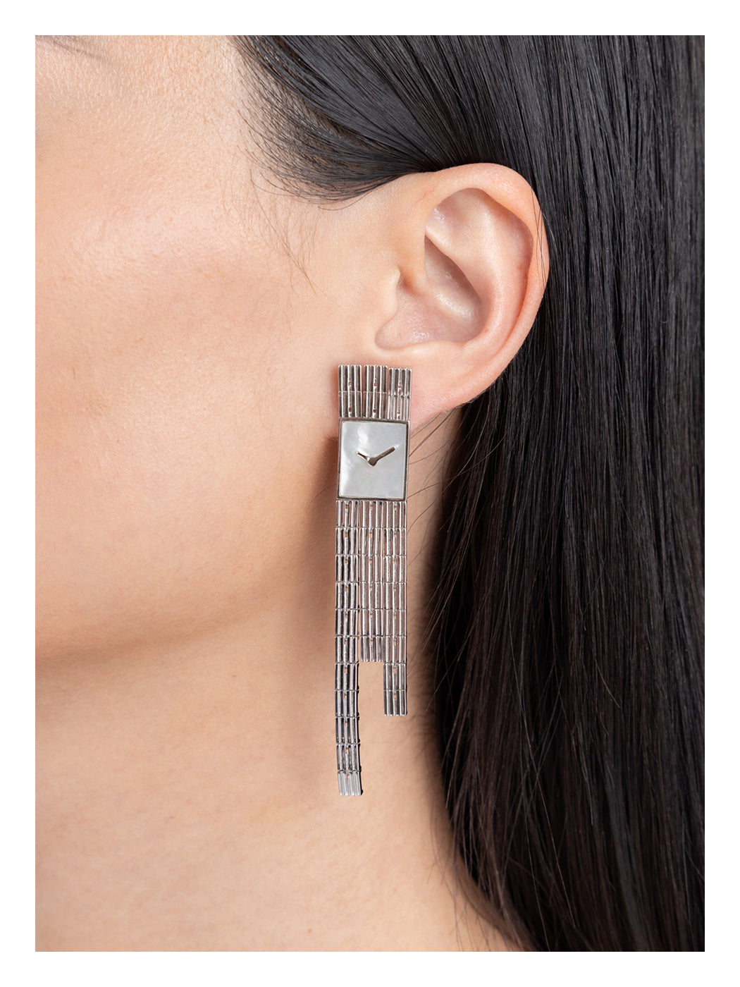 WATCH PLATE PEARL EARRINGS