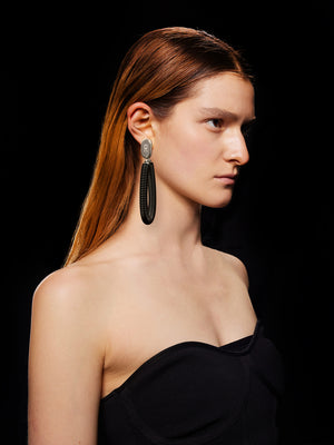 RUBBER CORD L/R EARRINGS