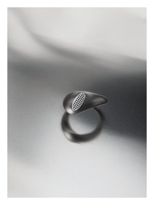 MELTING METAL RING