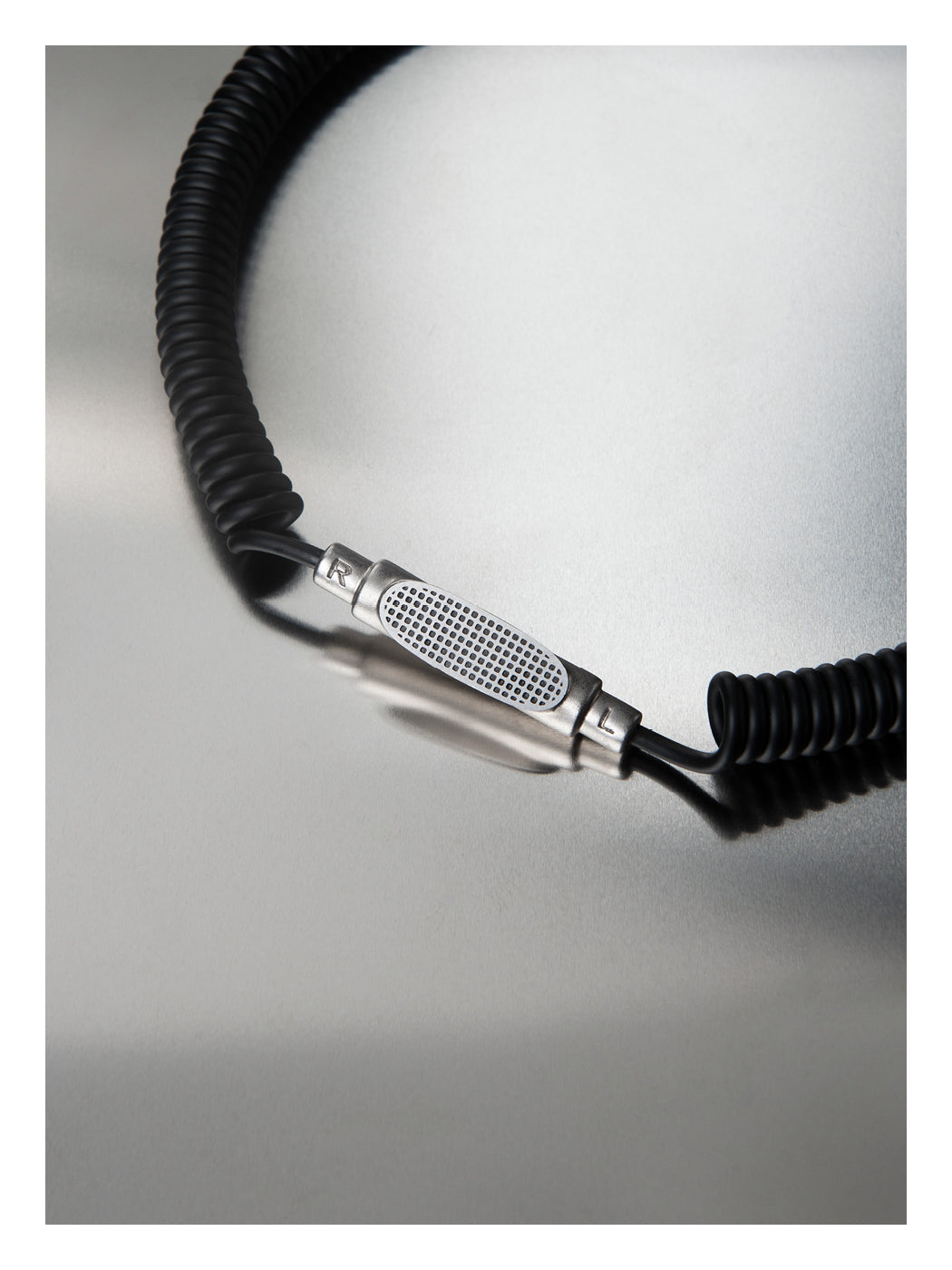 STEREO RUBBER CORD CHOKER