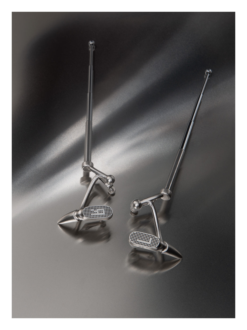 ANTENNA L/R EAR CLIPS