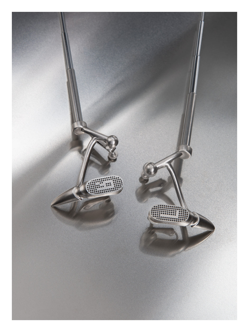 ANTENNA R EAR CLIP