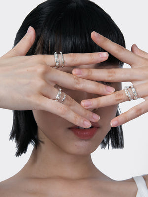 THE WHITE RING 03